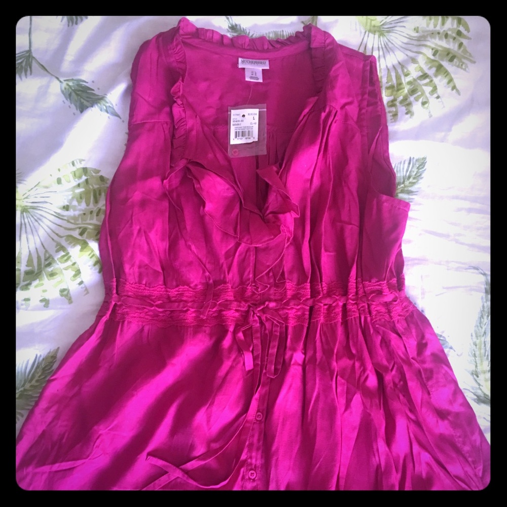 Motherhood maternity sleeveless button down L NWT